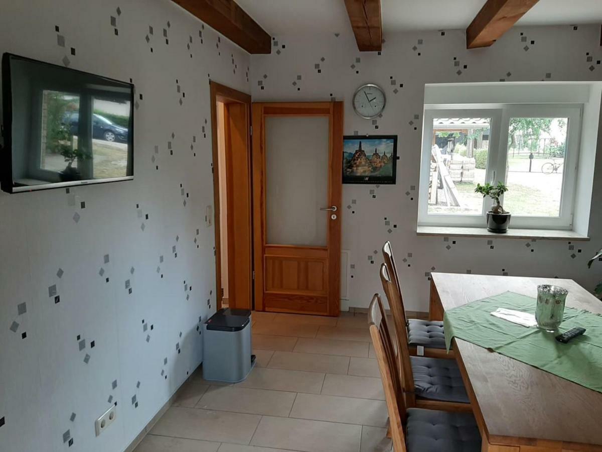 Ferienhaus Flotte Biene In Buggow Rubkow Exterior photo