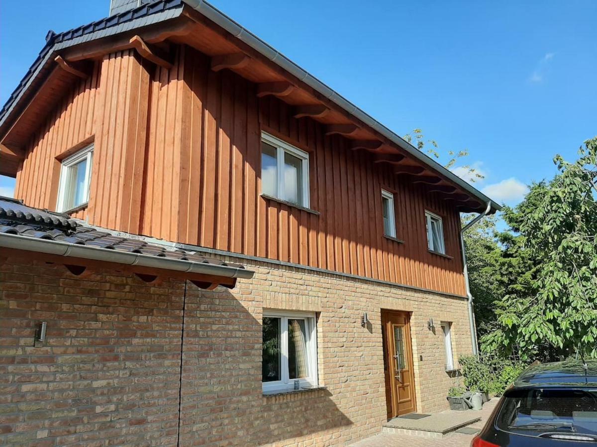Ferienhaus Flotte Biene In Buggow Rubkow Exterior photo
